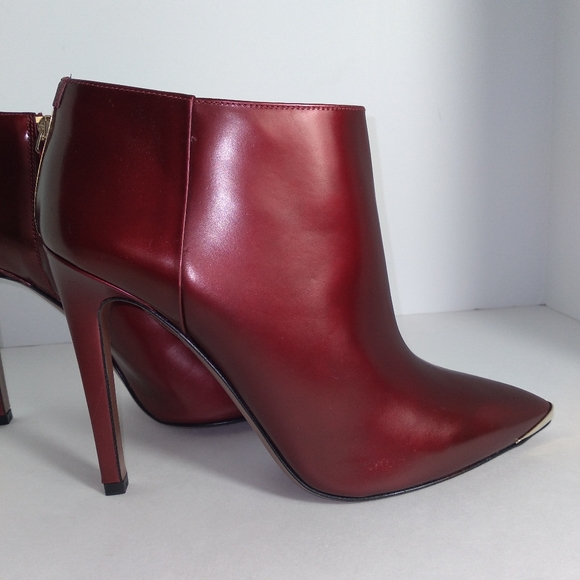 HUGO BOSS Burgundy Leather w/Gold Pointed Tip High-Heeled Ankle Boots-Size 40 - Picture 5 of 13
